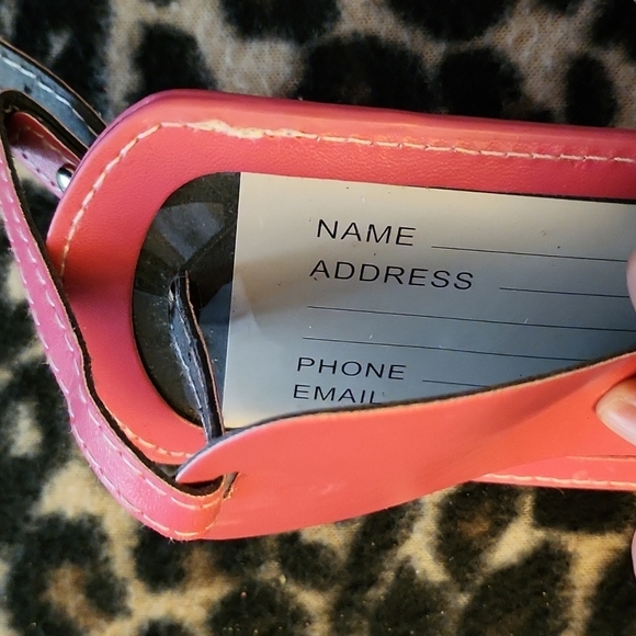 MR & MRS LUGGAGE TAGS - Picture 6 of 10